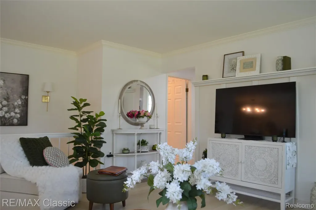 40605 Newport Drive E Plymouth Charter Township MI 48170
