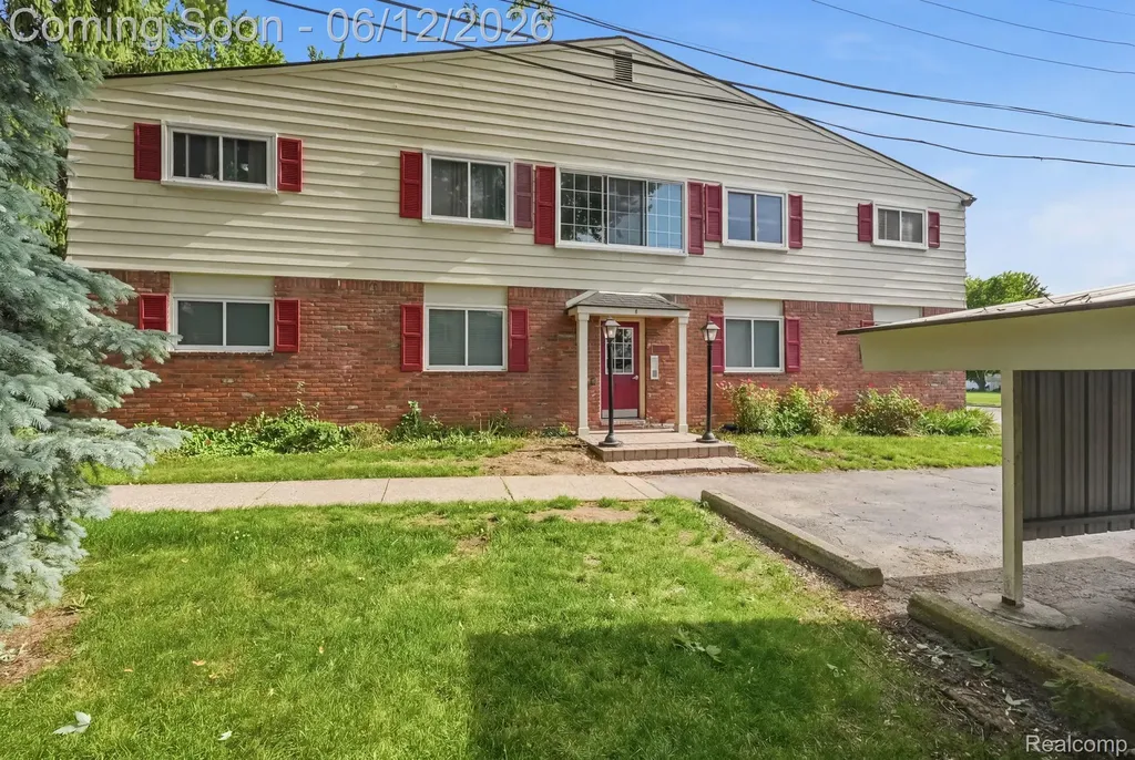 701 W Maple Road Clawson City MI 48017