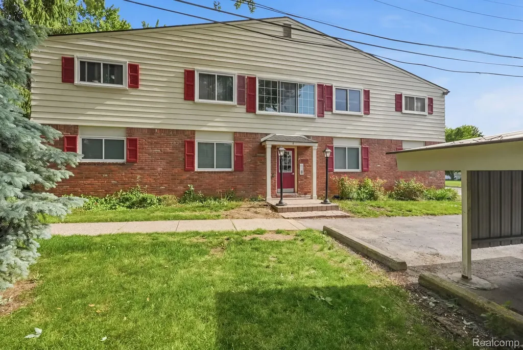 701 W Maple Road Clawson City MI 48017