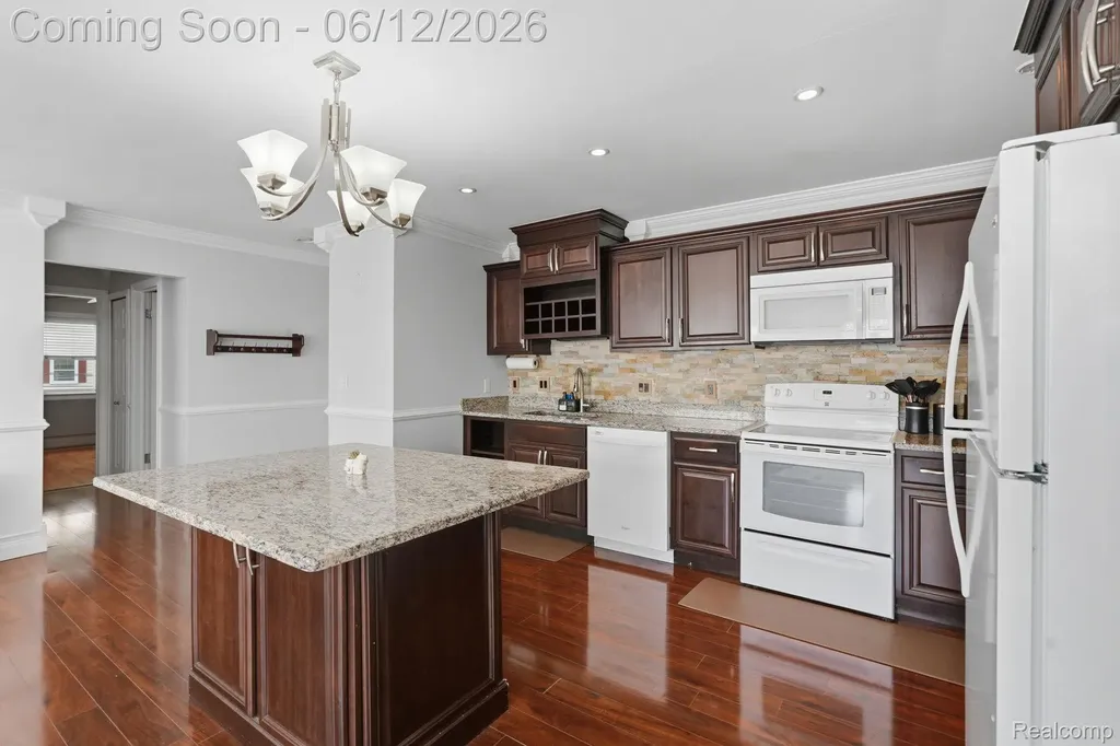 701 W Maple Road Clawson City MI 48017