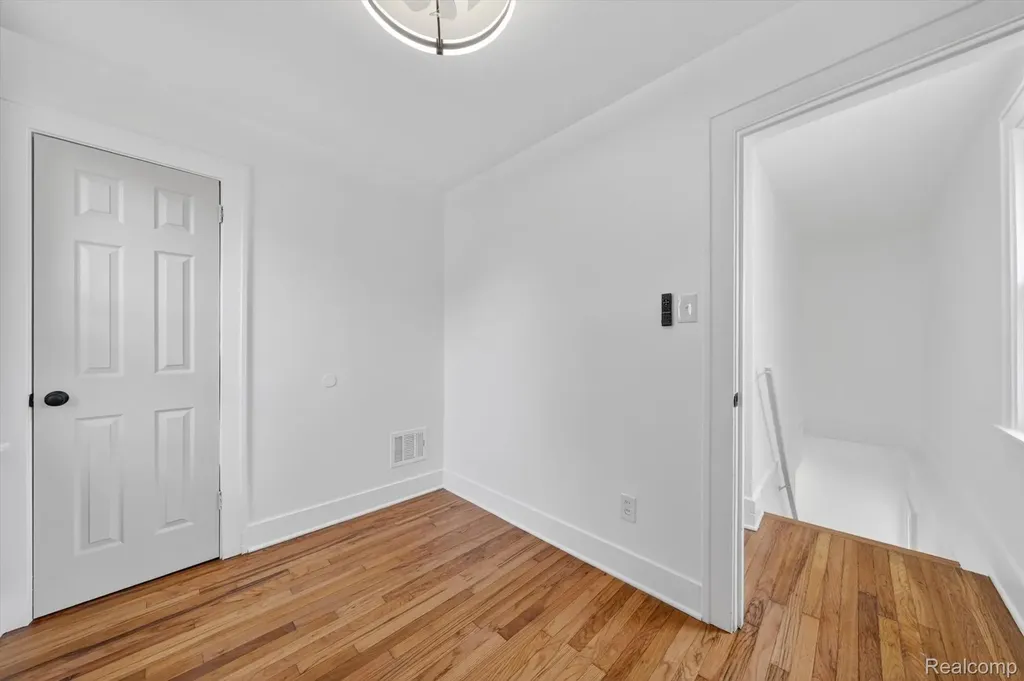 20002 Santa Rosa Drive Detroit City MI 48221