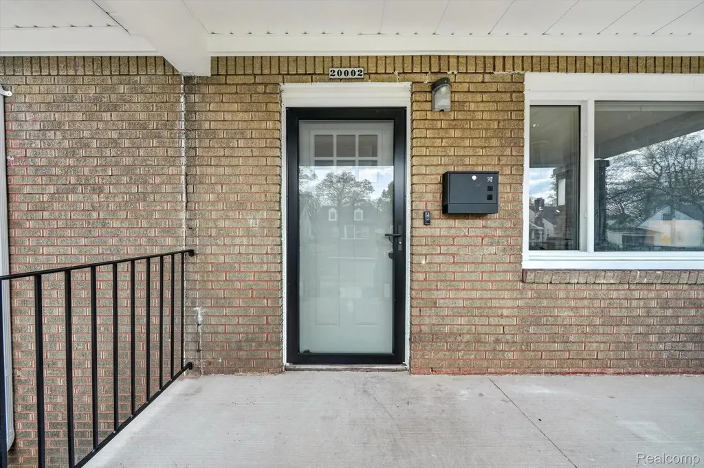 20002 Santa Rosa Drive Detroit City MI 48221