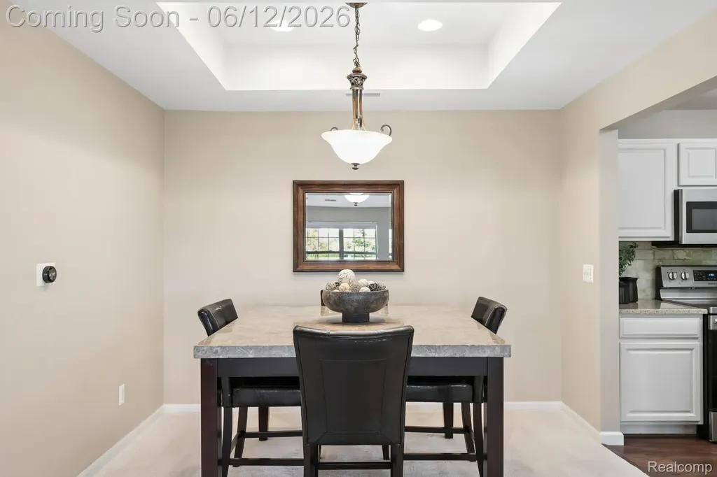 11862 Farmington Road Livonia City MI 48150