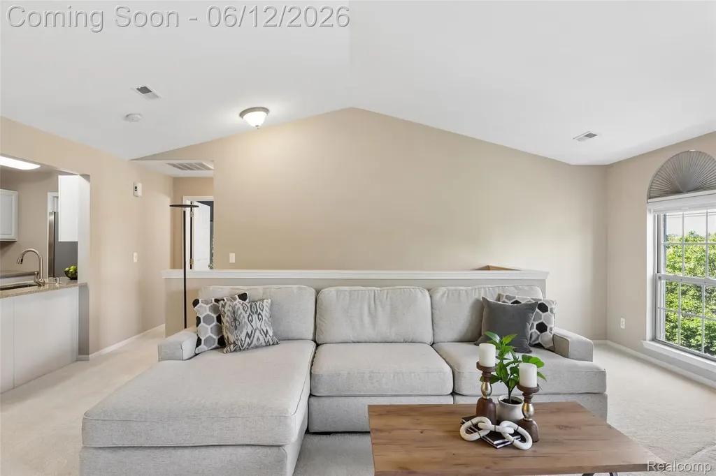 11862 Farmington Road Livonia City MI 48150