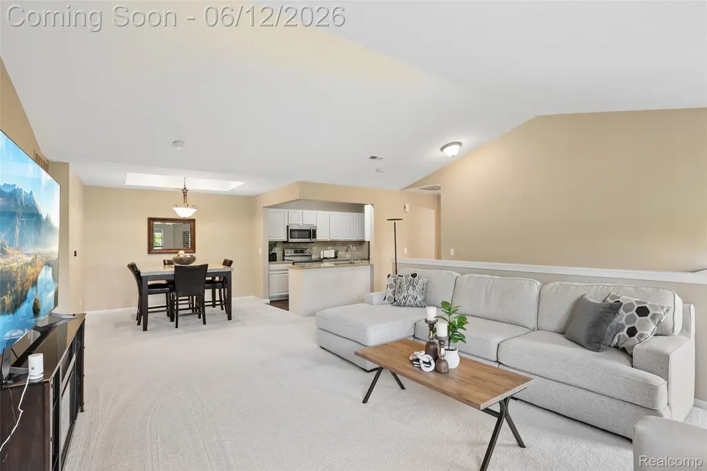 11862 Farmington Road Livonia City MI 48150