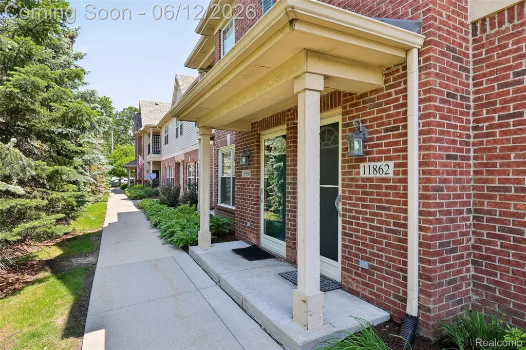 11862 Farmington Road Livonia City MI 48150