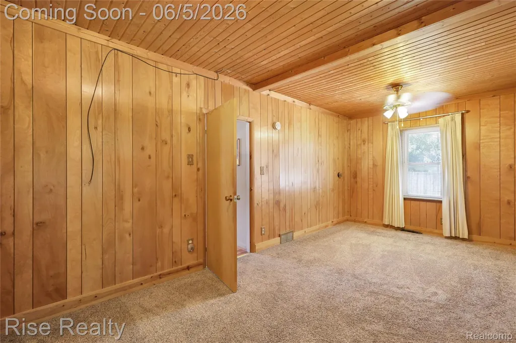 1466 Connell Street Burton City MI 48529
