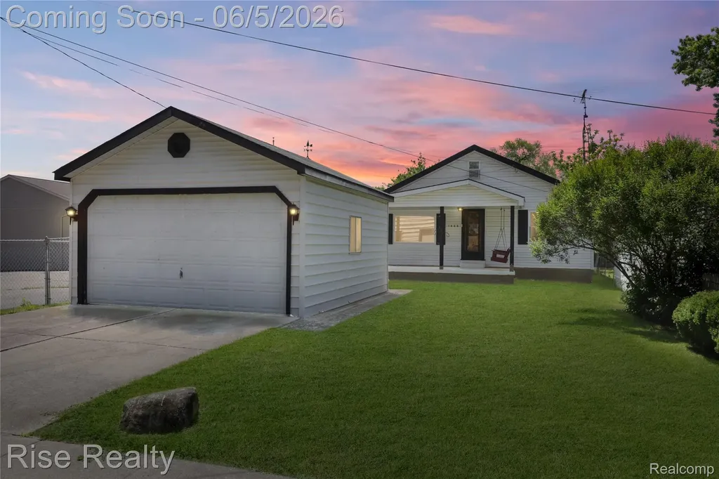 1466 Connell Street Burton City MI 48529