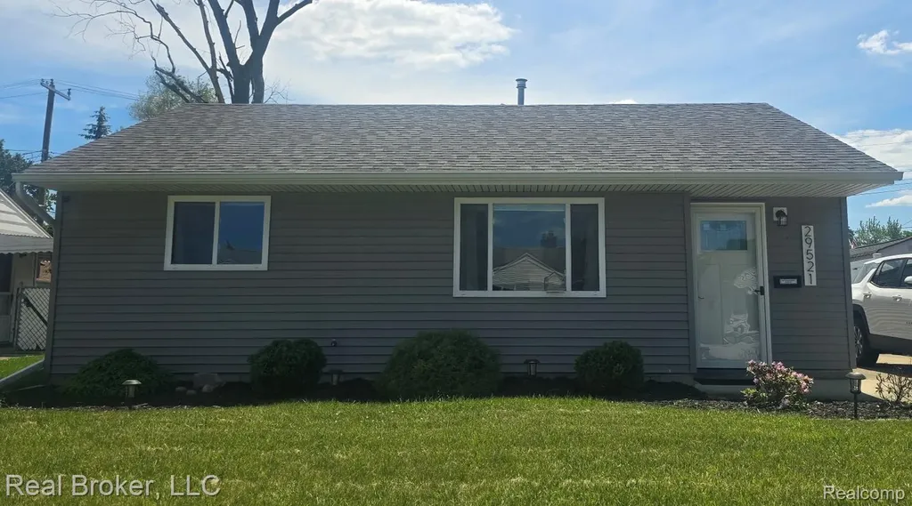29521 Florence Street Garden City City MI 48135