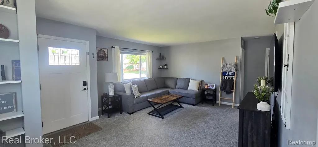 29521 Florence Street Garden City City MI 48135