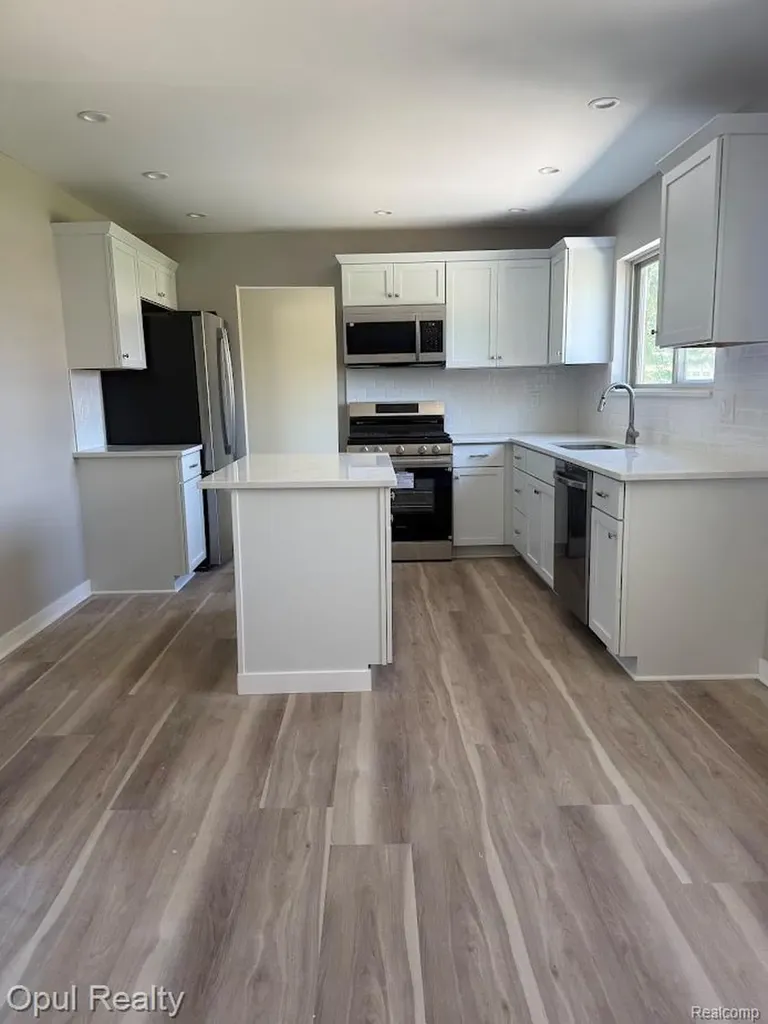 44250 Candlewood Drive Canton Charter Township MI 48187
