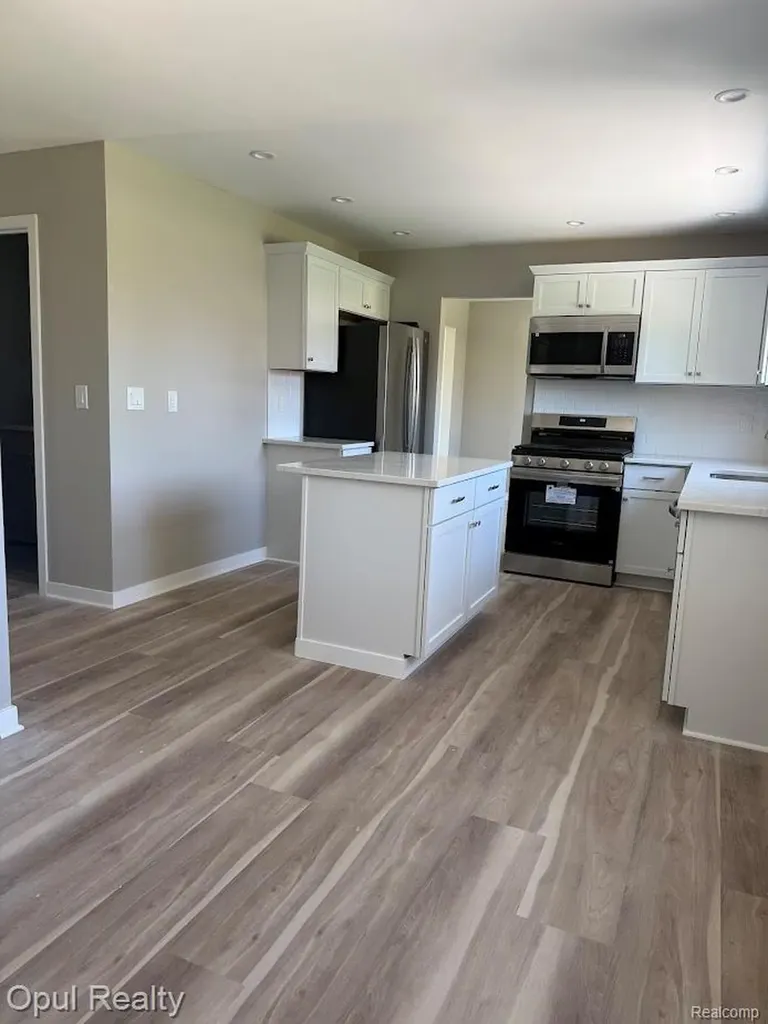 44250 Candlewood Drive Canton Charter Township MI 48187