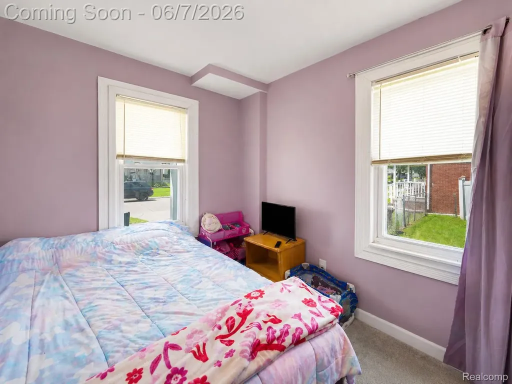 1304 Stewart Avenue Lincoln Park City MI 48146