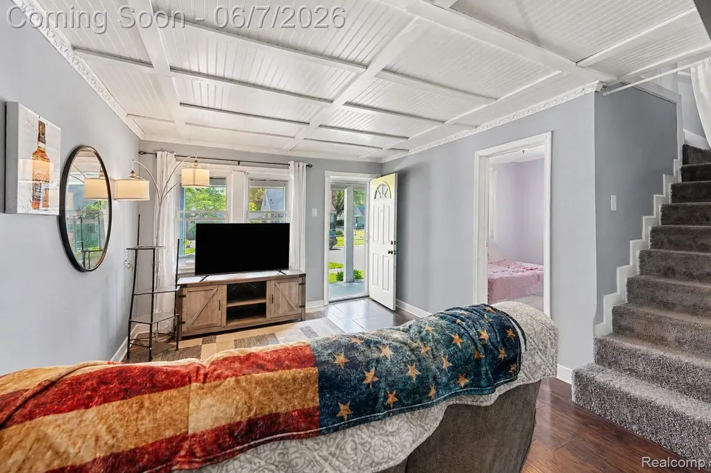 1304 Stewart Avenue Lincoln Park City MI 48146