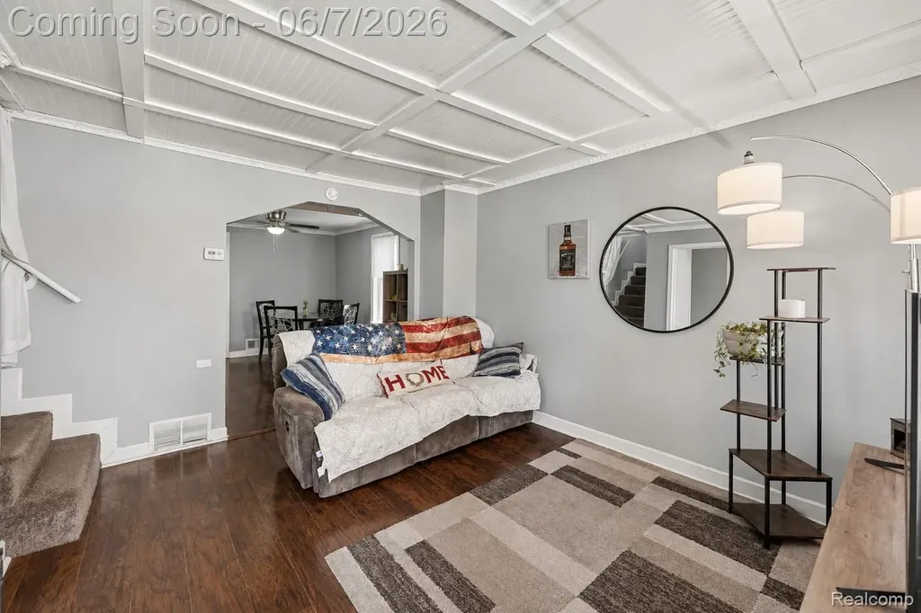 1304 Stewart Avenue Lincoln Park City MI 48146