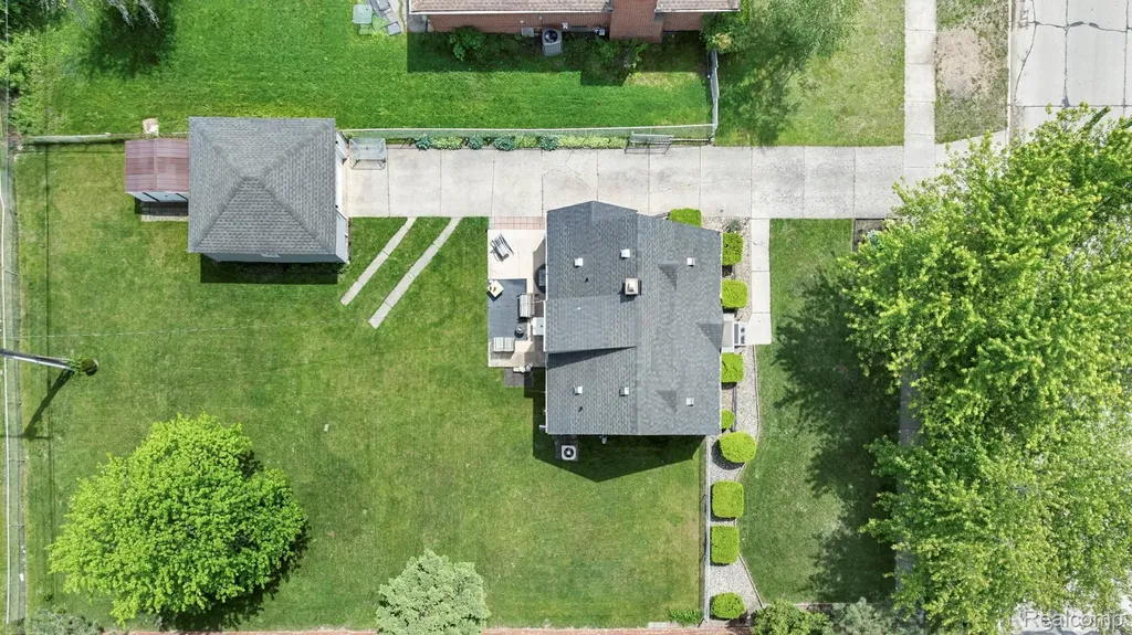 2048 Arcola Street Garden City City MI 48135