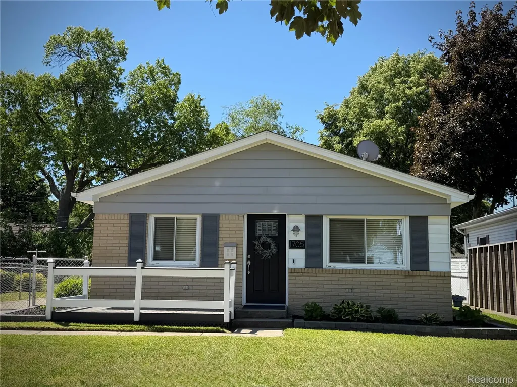 1705 Leroy Street Ferndale City MI 48220