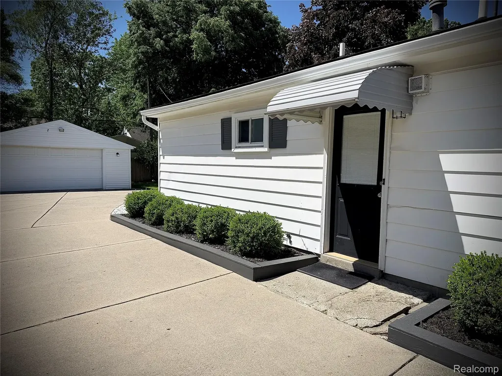 1705 Leroy Street Ferndale City MI 48220