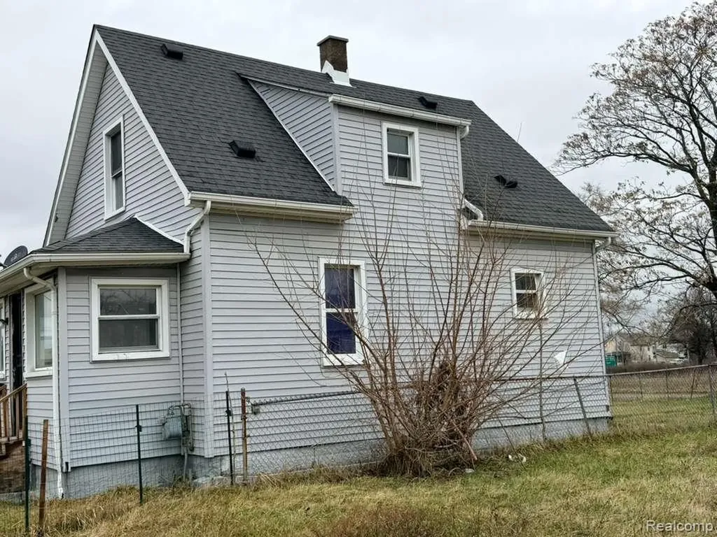 11756 Dyar Street Hamtramck City MI 48212
