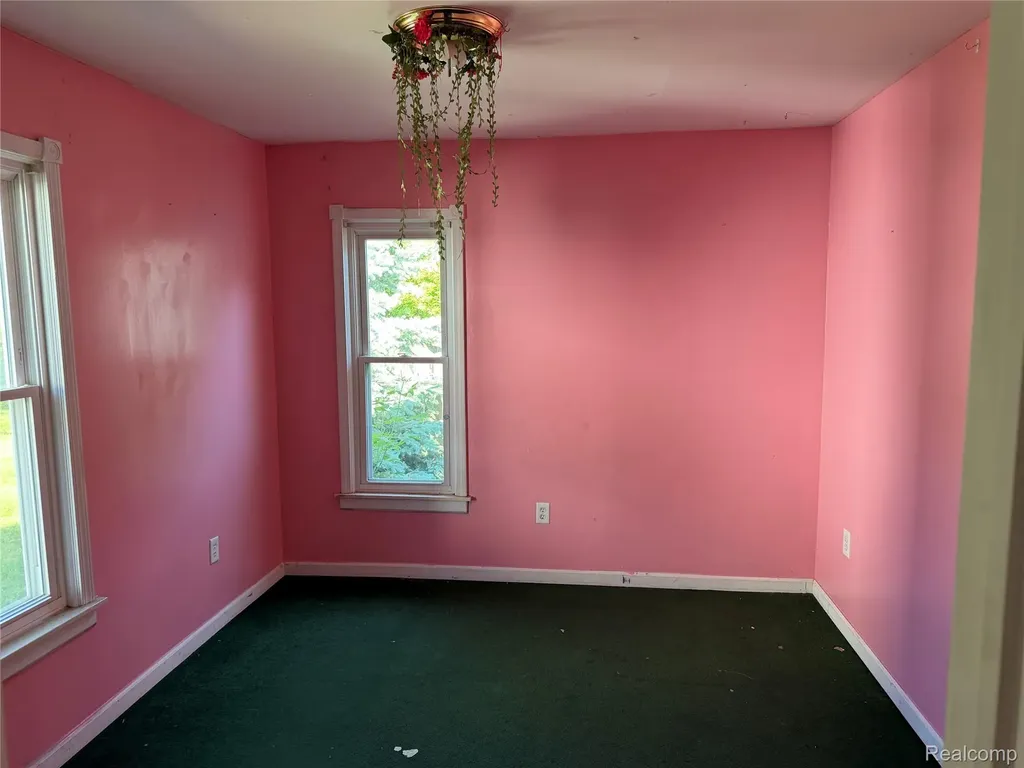 909 Pine Street Port Huron City MI 48060