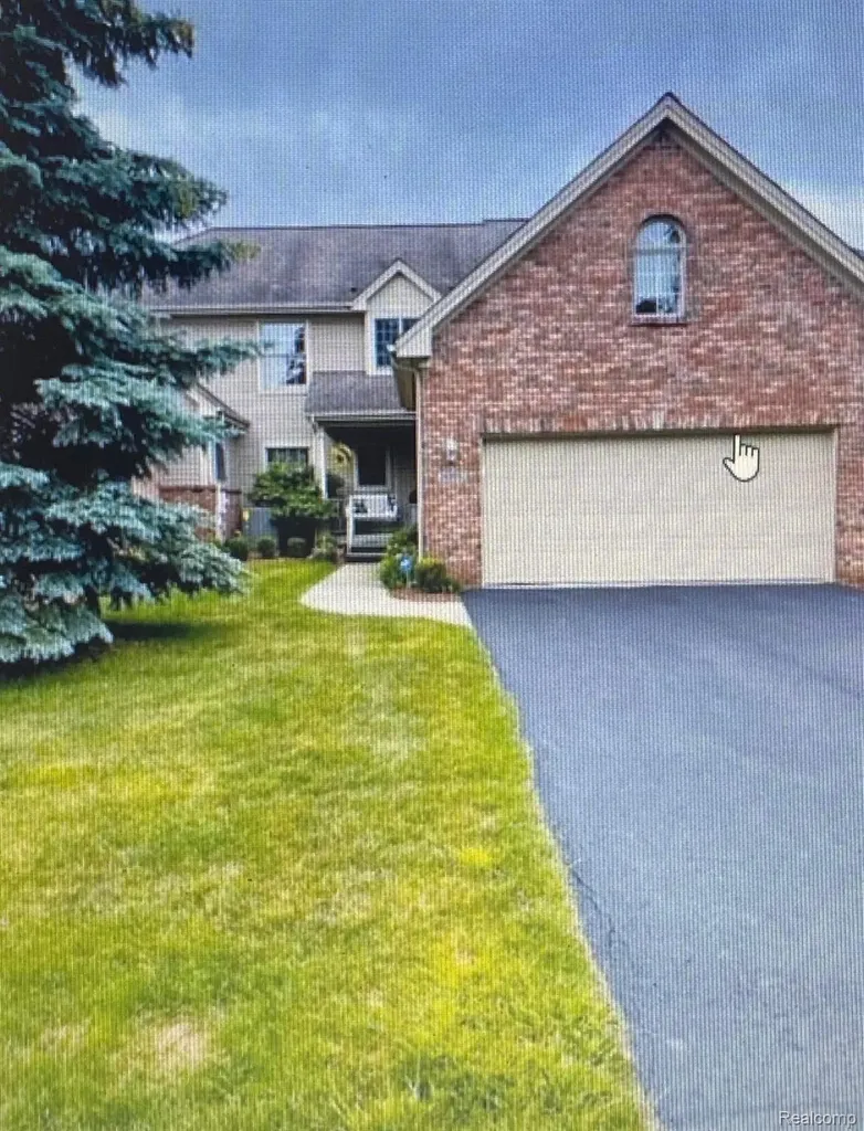 8095 Woodstone Court Grand Blanc Charter Township MI 48439
