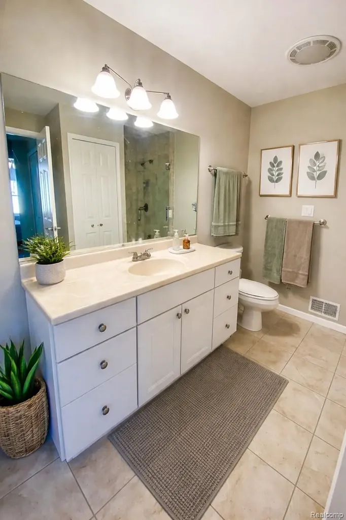8095 Woodstone Court Grand Blanc Charter Township MI 48439