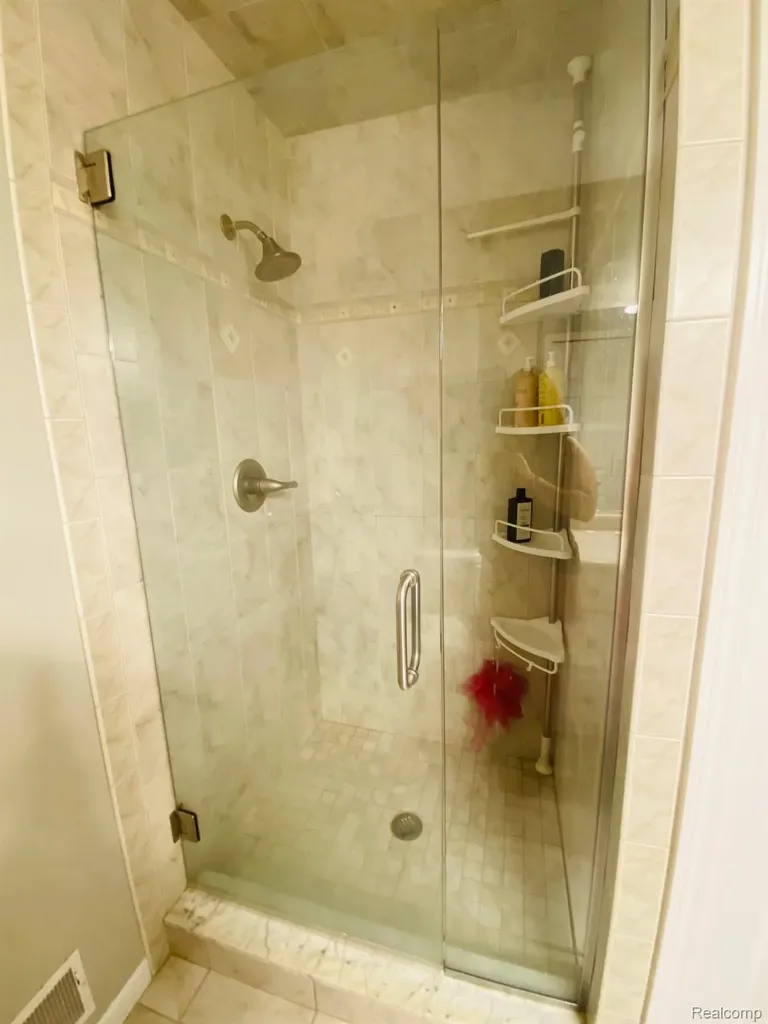 8095 Woodstone Court Grand Blanc Charter Township MI 48439