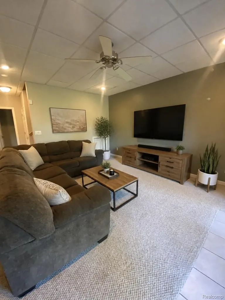 8095 Woodstone Court Grand Blanc Charter Township MI 48439