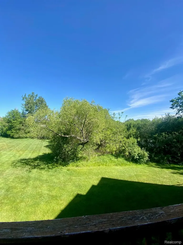 8095 Woodstone Court Grand Blanc Charter Township MI 48439