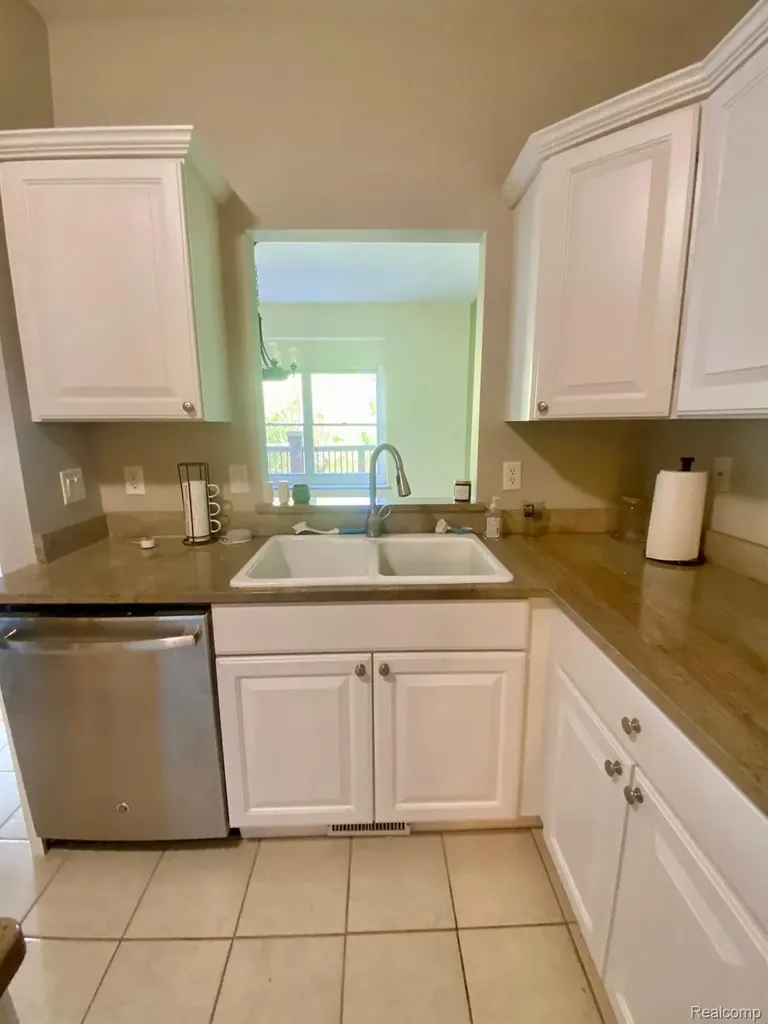 8095 Woodstone Court Grand Blanc Charter Township MI 48439