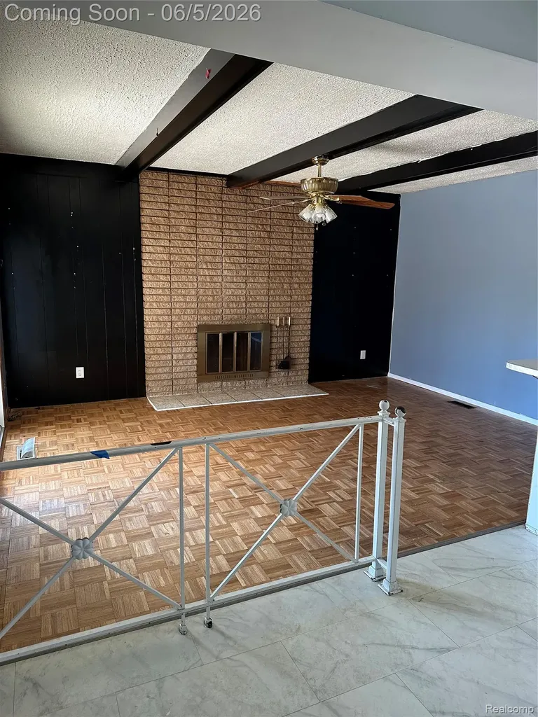 13252 Diena Drive Warren City MI 48088