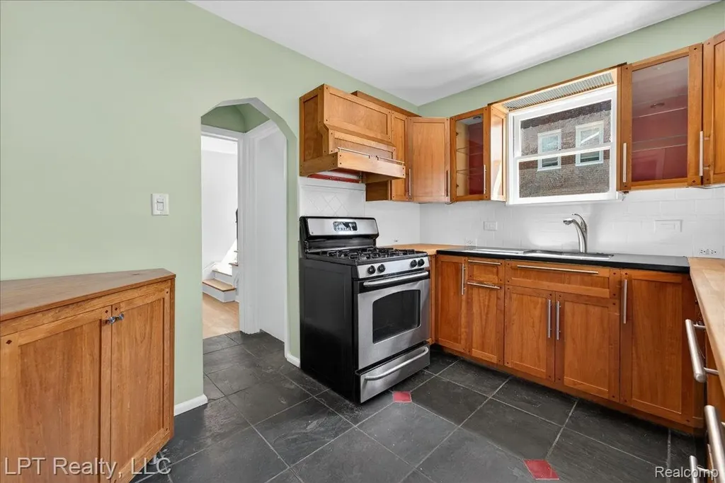 13171 Mercier Street Southgate City MI 48195