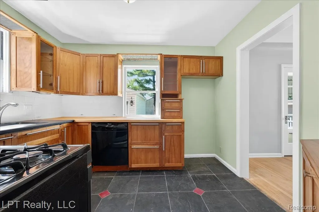 13171 Mercier Street Southgate City MI 48195