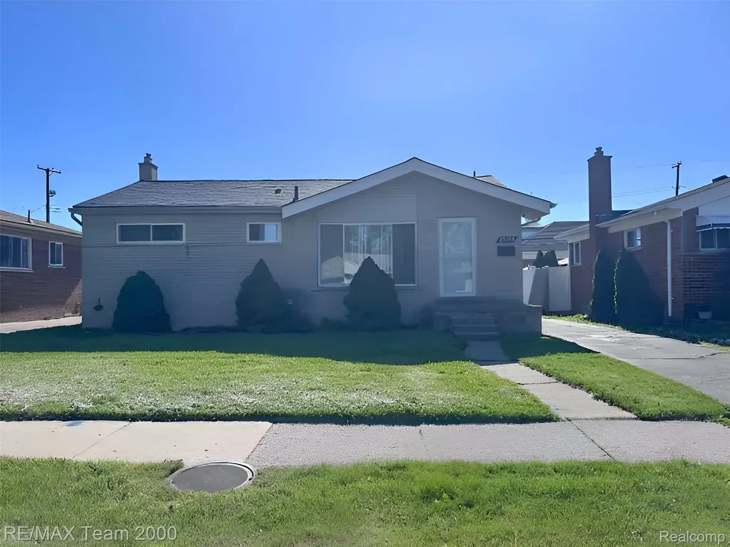 25154 Huron Street Roseville City MI 48066
