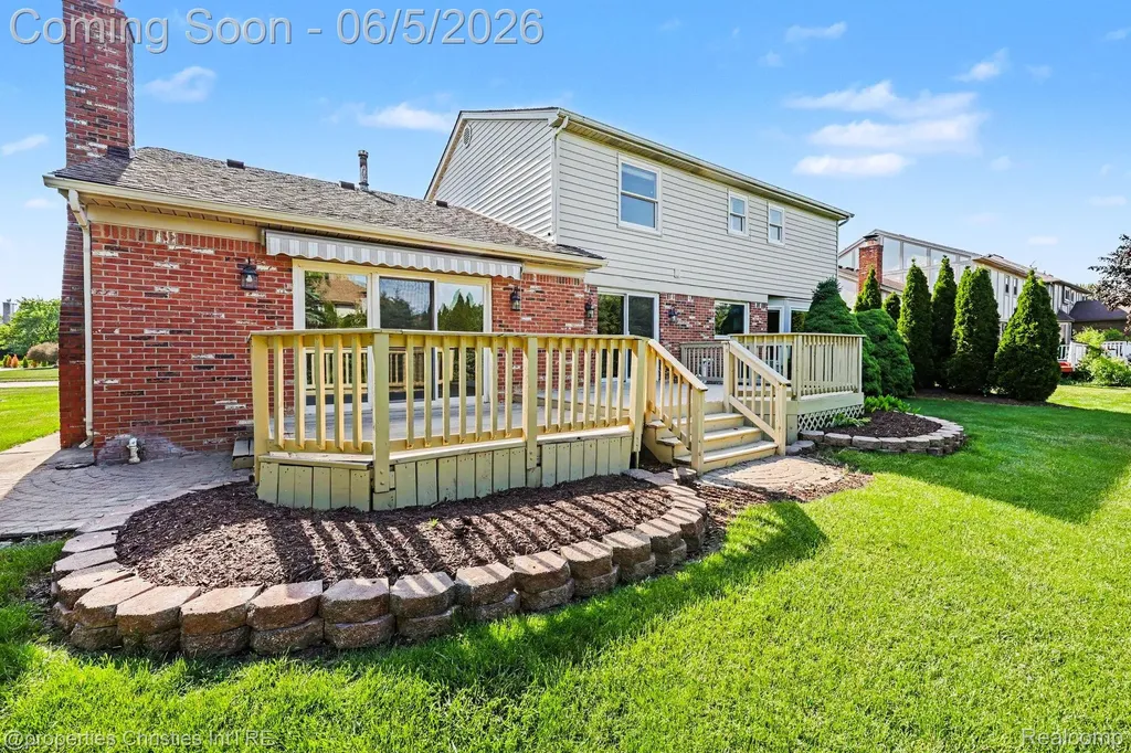 18454 Queensbury Drive Livonia City MI 48152