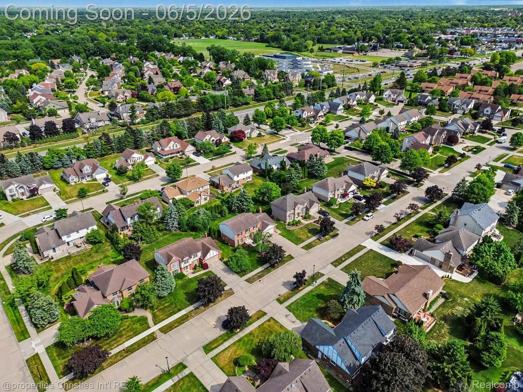 18454 Queensbury Drive Livonia City MI 48152