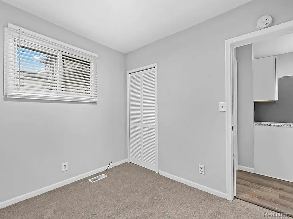 419 W 12 Mile Road Royal Oak City MI 48073