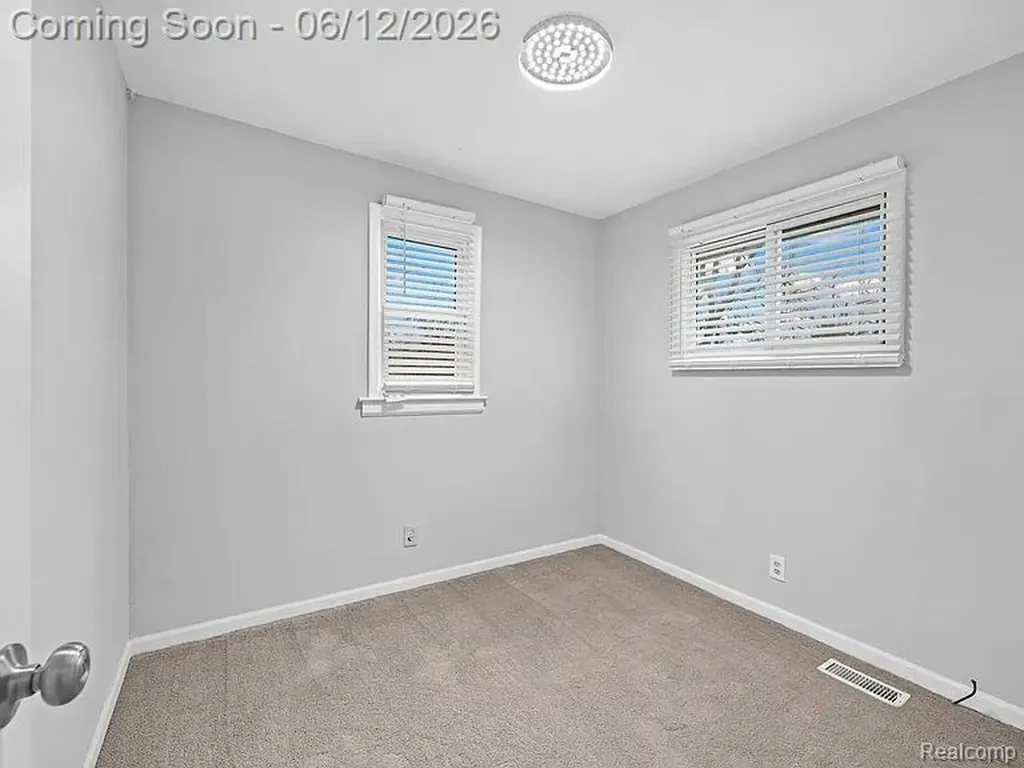 419 W 12 Mile Road Royal Oak City MI 48073