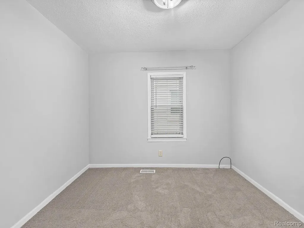 419 W 12 Mile Road Royal Oak City MI 48073