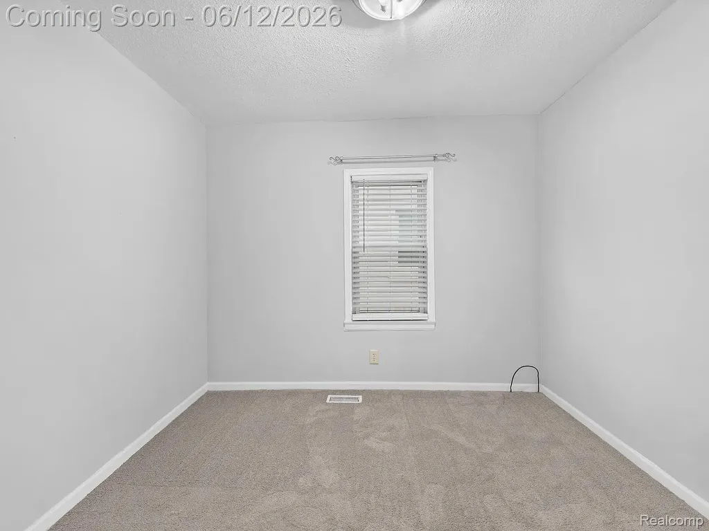 419 W 12 Mile Road Royal Oak City MI 48073