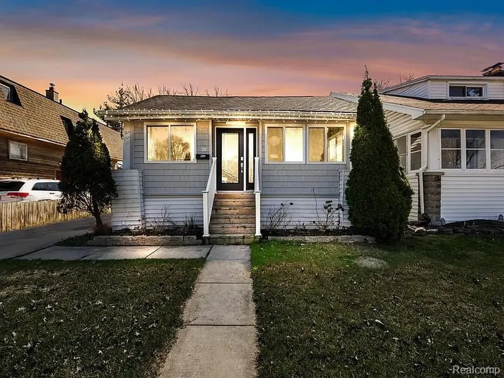 419 W 12 Mile Road Royal Oak City MI 48073
