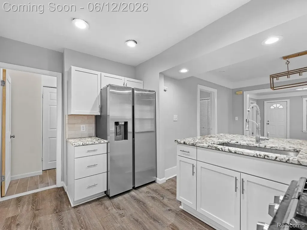 419 W 12 Mile Road Royal Oak City MI 48073