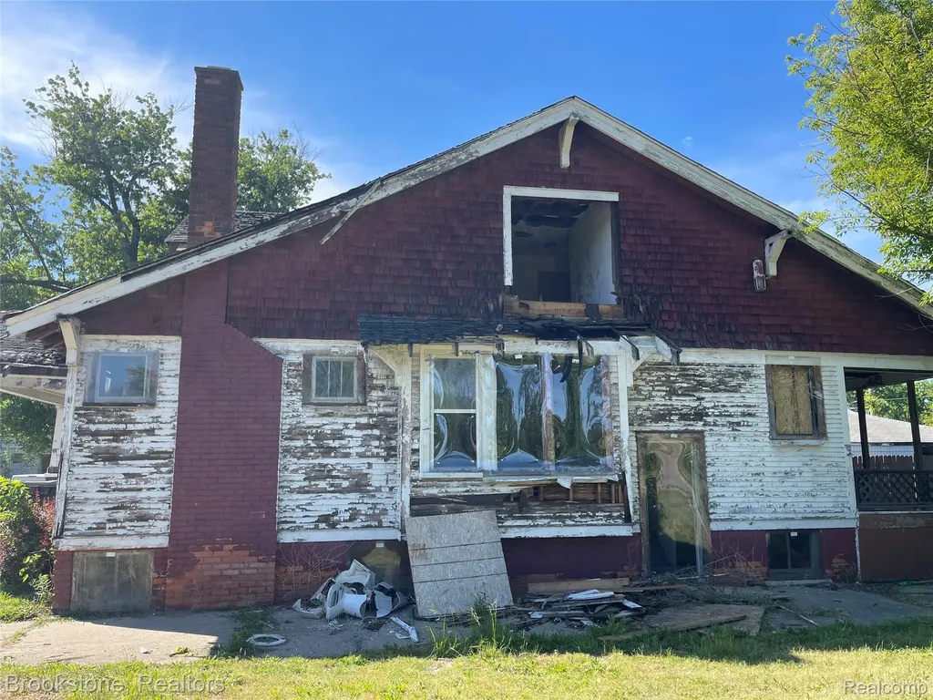 12610 Hamburg Street Detroit City MI 48205