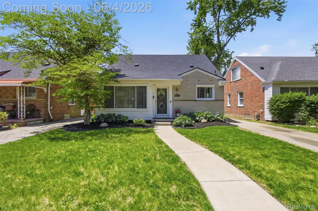 9615 Wormer Redford Charter Township MI 48239