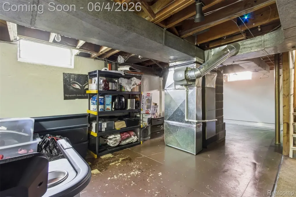 9615 Wormer Redford Charter Township MI 48239