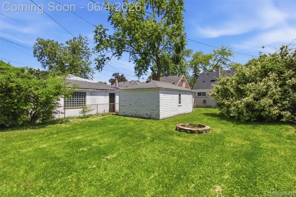 9615 Wormer Redford Charter Township MI 48239