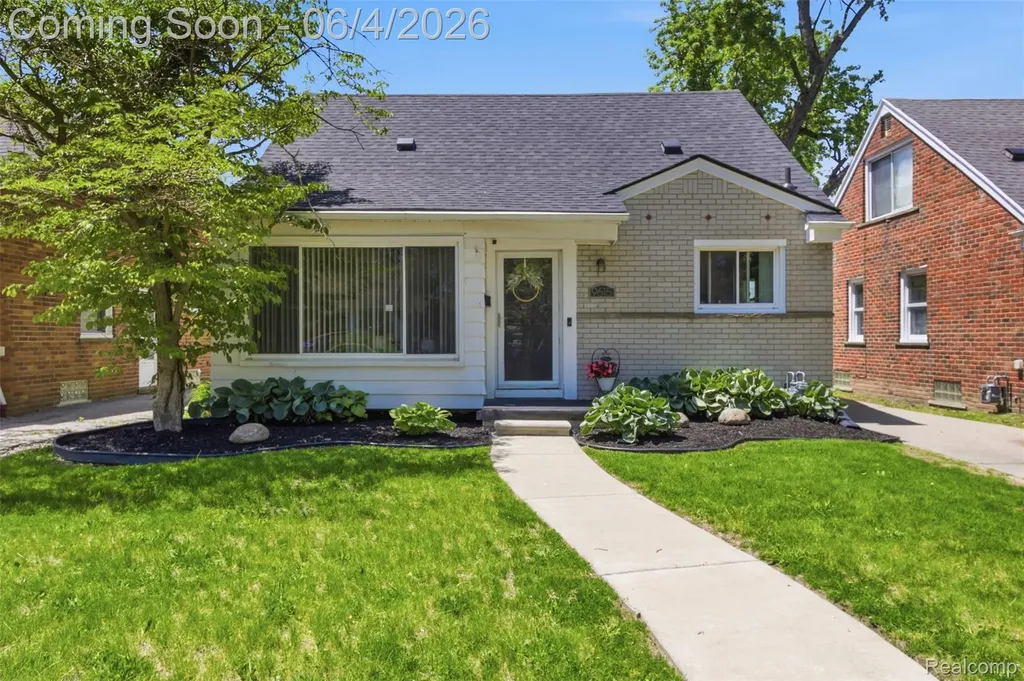 9615 Wormer Redford Charter Township MI 48239