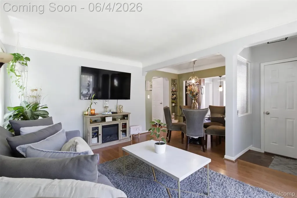9615 Wormer Redford Charter Township MI 48239
