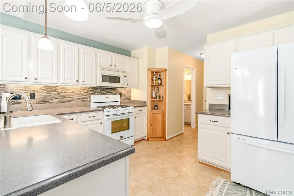 49105 Hawksburry Road Canton Charter Township MI 48188