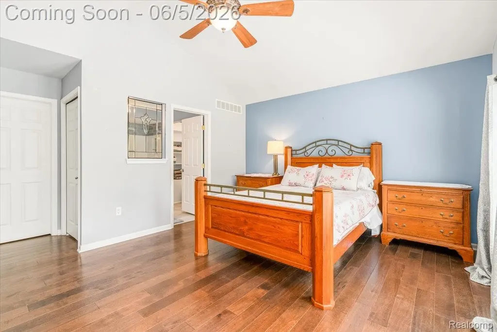 49105 Hawksburry Road Canton Charter Township MI 48188